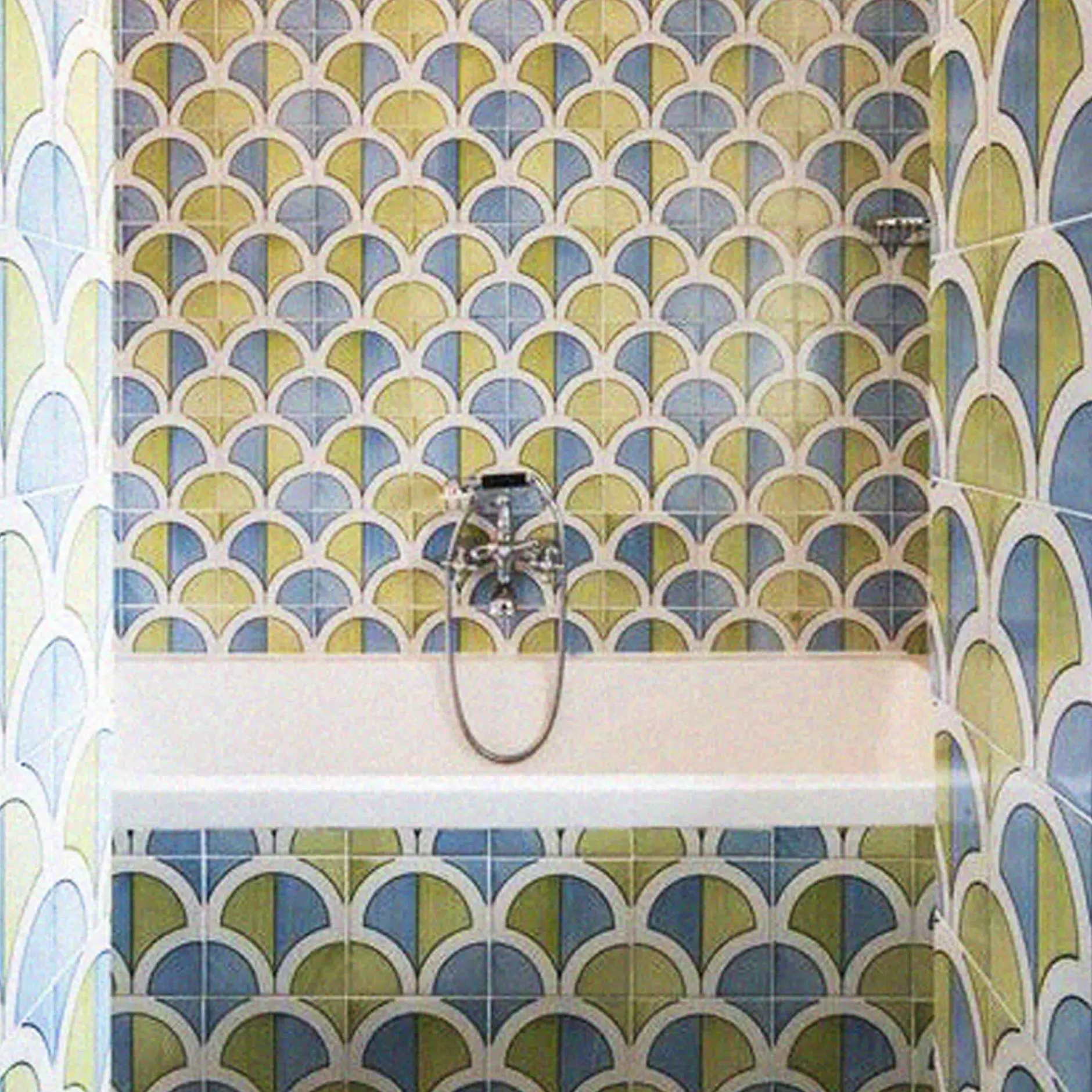 Fish Scale Gio Tiles^ISSIMO New