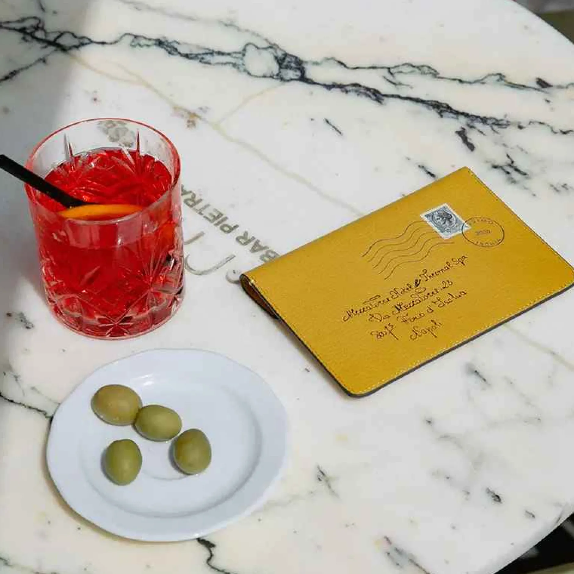 ISSIMO X Anya Hindmarch Passport Holder Mezzatorre