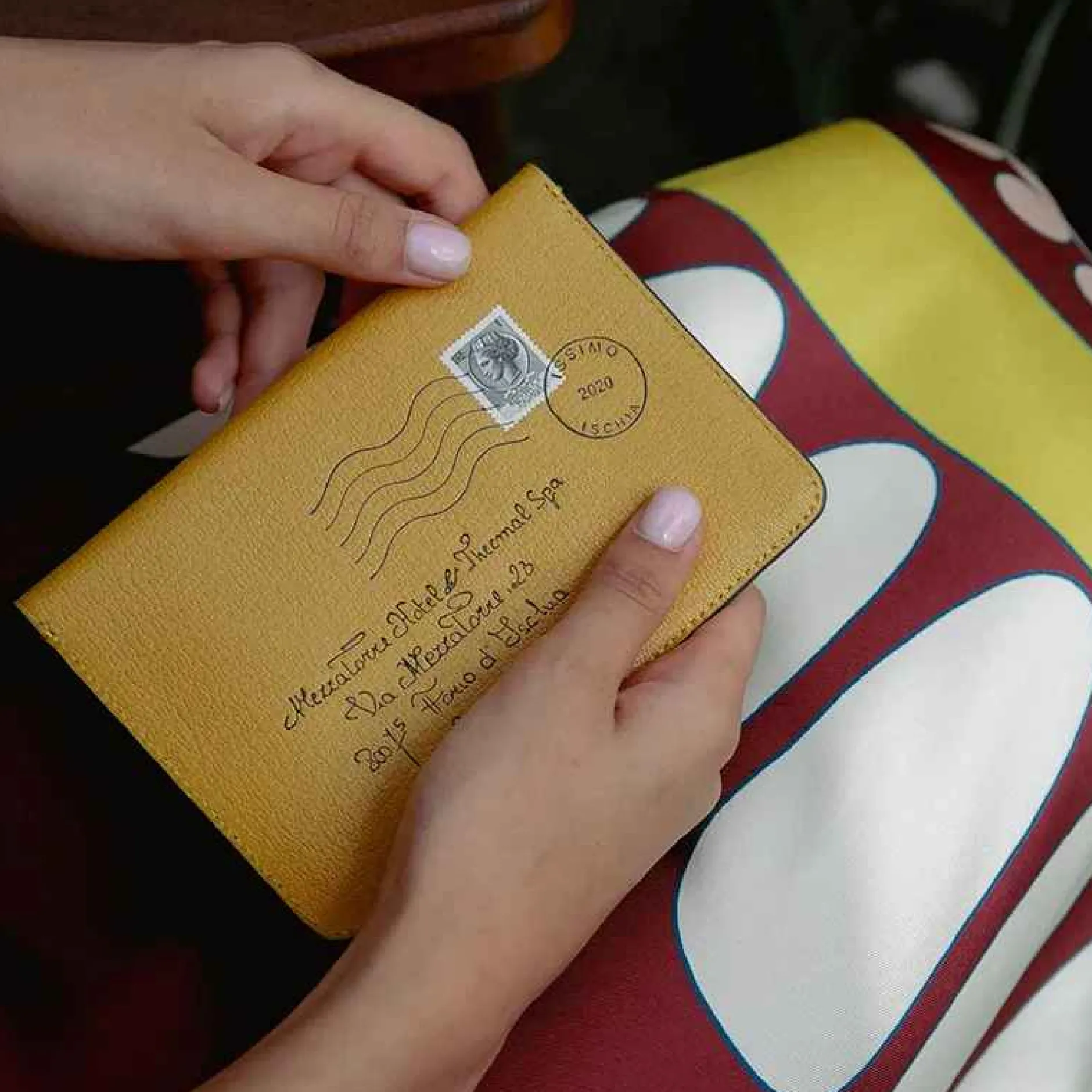 ISSIMO X Anya Hindmarch Passport Holder Mezzatorre