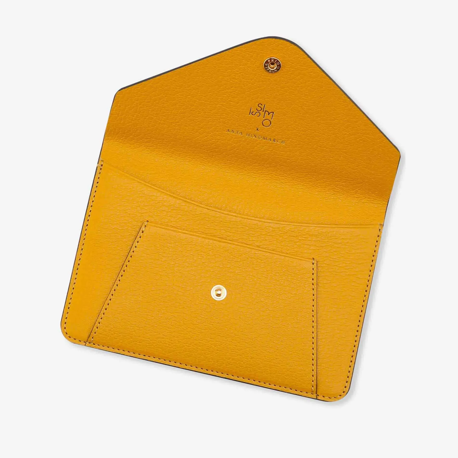 ISSIMO X Anya Hindmarch Passport Holder Mezzatorre