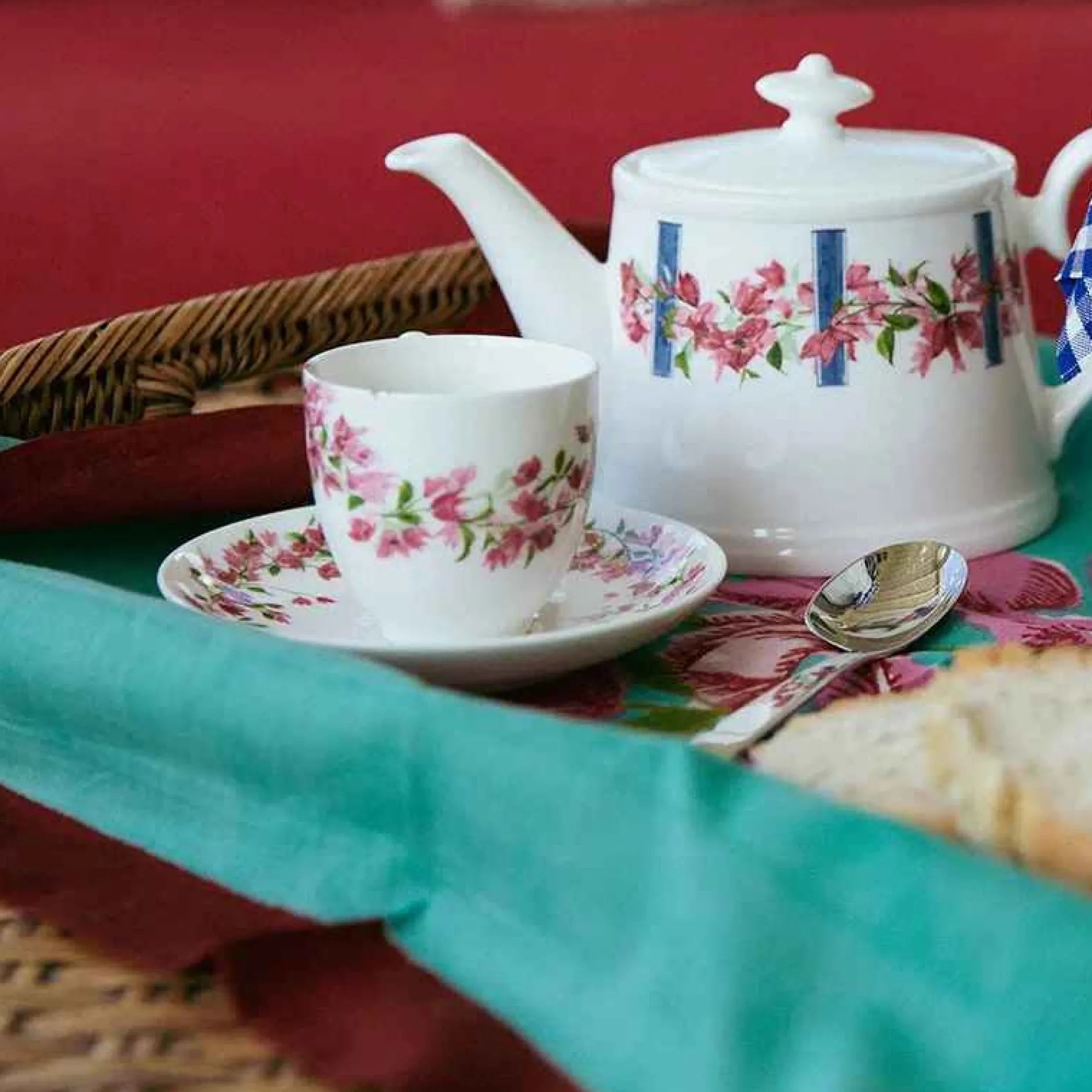 X Villeroy & Boch Bougainvillea Espresso Cup And Saucer, Set Of 2^ISSIMO Clearance